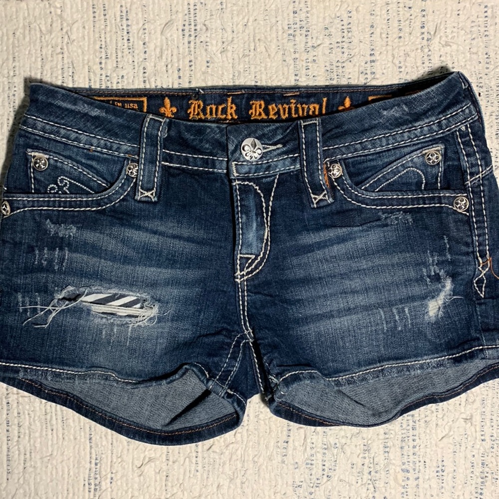 Rock Revival-Sasha Short (size 27)
